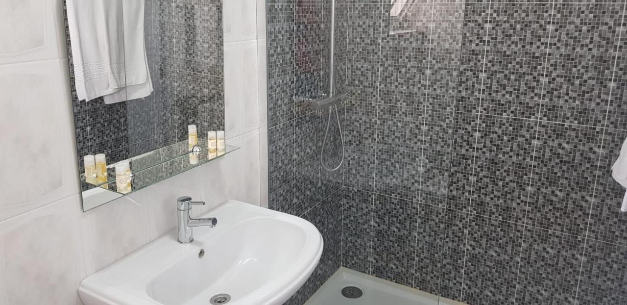 Residencial Solar Da Estacao 호텔 바르셀로스 외부 사진